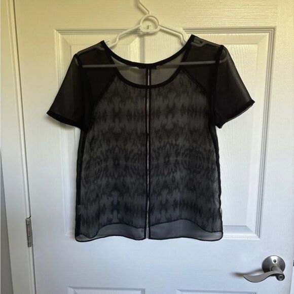 Black and gray patterned sheer shirt - Picture 3 of 4